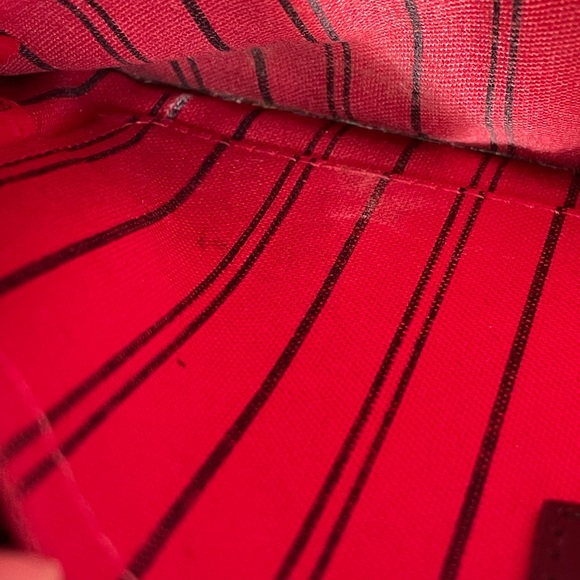 AUTH Louis Vuitton Damier Wristlet - Picture 10 of 12